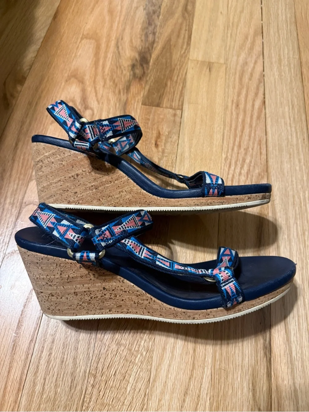 Teva Women’s Arabelle Wedge Sandals Blue Geometric Size 9.5 EUC
